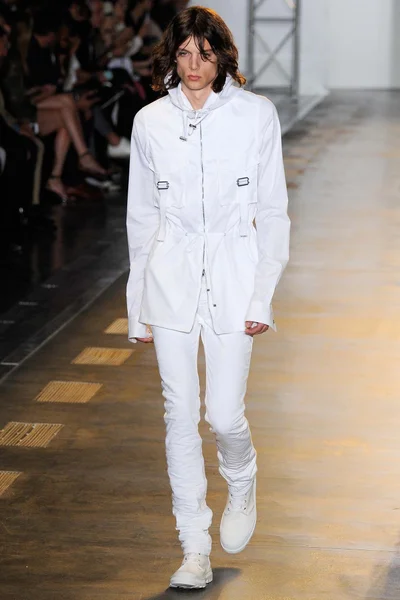 Look 8